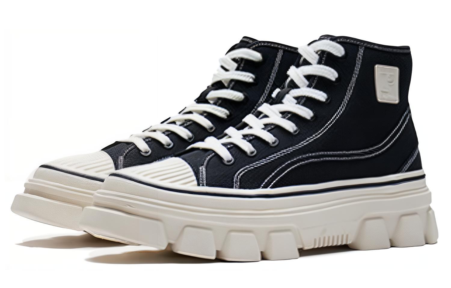 Lookbook Sepatu Skate Li-Ning CF 'Hitam Putih' AGCS206-3