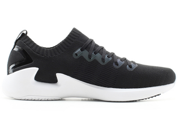 Order Li-Ning Chase 'Kelajuan Profesional Rendah Hitam' ARBN237-1