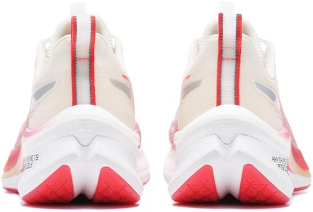 LiNing李寧 赤兔7 pro 高回彈 輕量減震 龍年限定 減震防滑耐磨 低幫 專業競速跑步鞋 男款 白紅 Purchase LiNing李寧 赤兔7 pro 高回彈 輕量減震 龍年限定 減震防滑耐磨 低幫 專業競速跑步鞋 男款 白紅