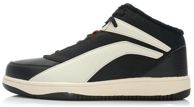 li-ning-classic-casual-black-white-alcj-101-3