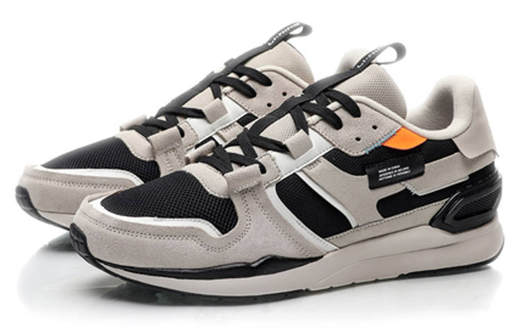 Lookbook Li-Ning Sepatu Kasual Klasik Abu-Abu AGCP221-4