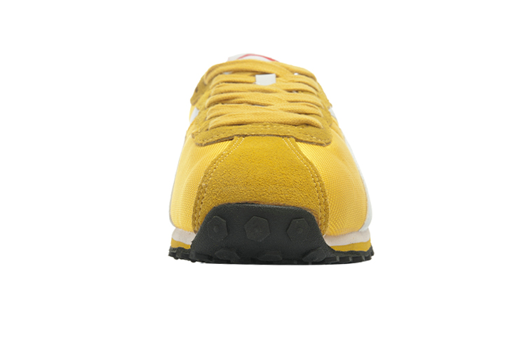 Shop 리닝 클래식 레트로 러닝 '옐로우 화이트' (Li-Ning keullaesik reteuro reoning 'yellou hwaiteu') ALCJ061-2