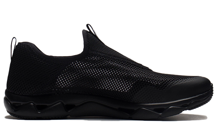 Order Li-Ning Classic Running Shoes 'Black' AGCR361-51