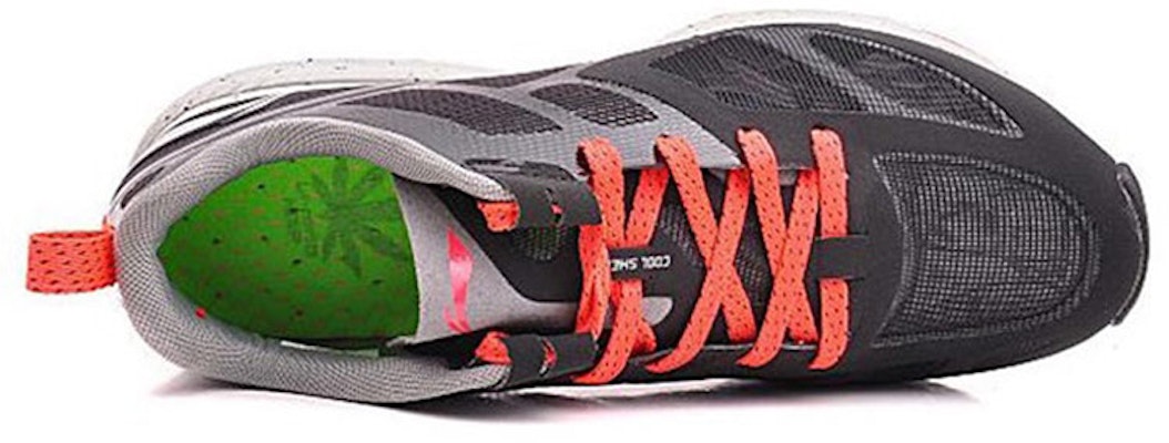 Sepatu Lari Li-Ning Classic 'Hitam Abu-abu' ARDJ005-3 Lookbook Sepatu Lari Li-Ning Classic 'Hitam Abu-abu' ARDJ005-3