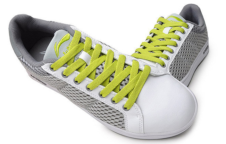 Lookbook Li-Ning Sneaker Kasual Rendah Nyaman 'Putih Abu-Abu' ATCG011-2