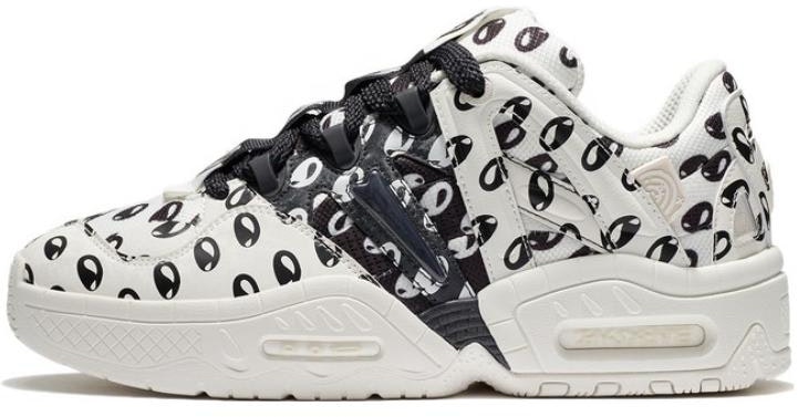 li-ning-countflow-yu-2-0-mars-alien-white-black-agcs-307-2