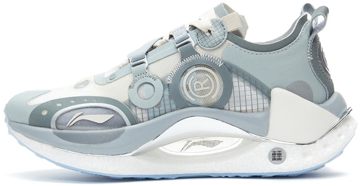 crc-x-li-ning-paris-fashion-week-silver-grey-arhr-087-3