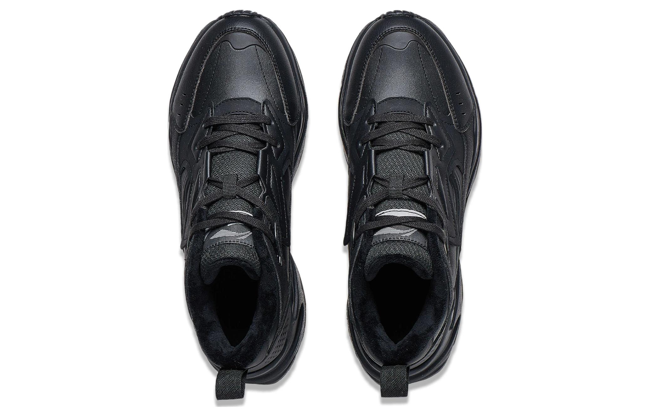 Purchase Li-Ning Defender 'Hitam' Sepatu AGLT127-1