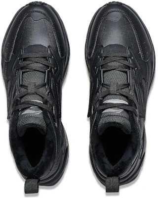 Li-Ning Defender 'Hitam' Sepatu AGLT127-1 Purchase Li-Ning Defender 'Hitam' Sepatu AGLT127-1