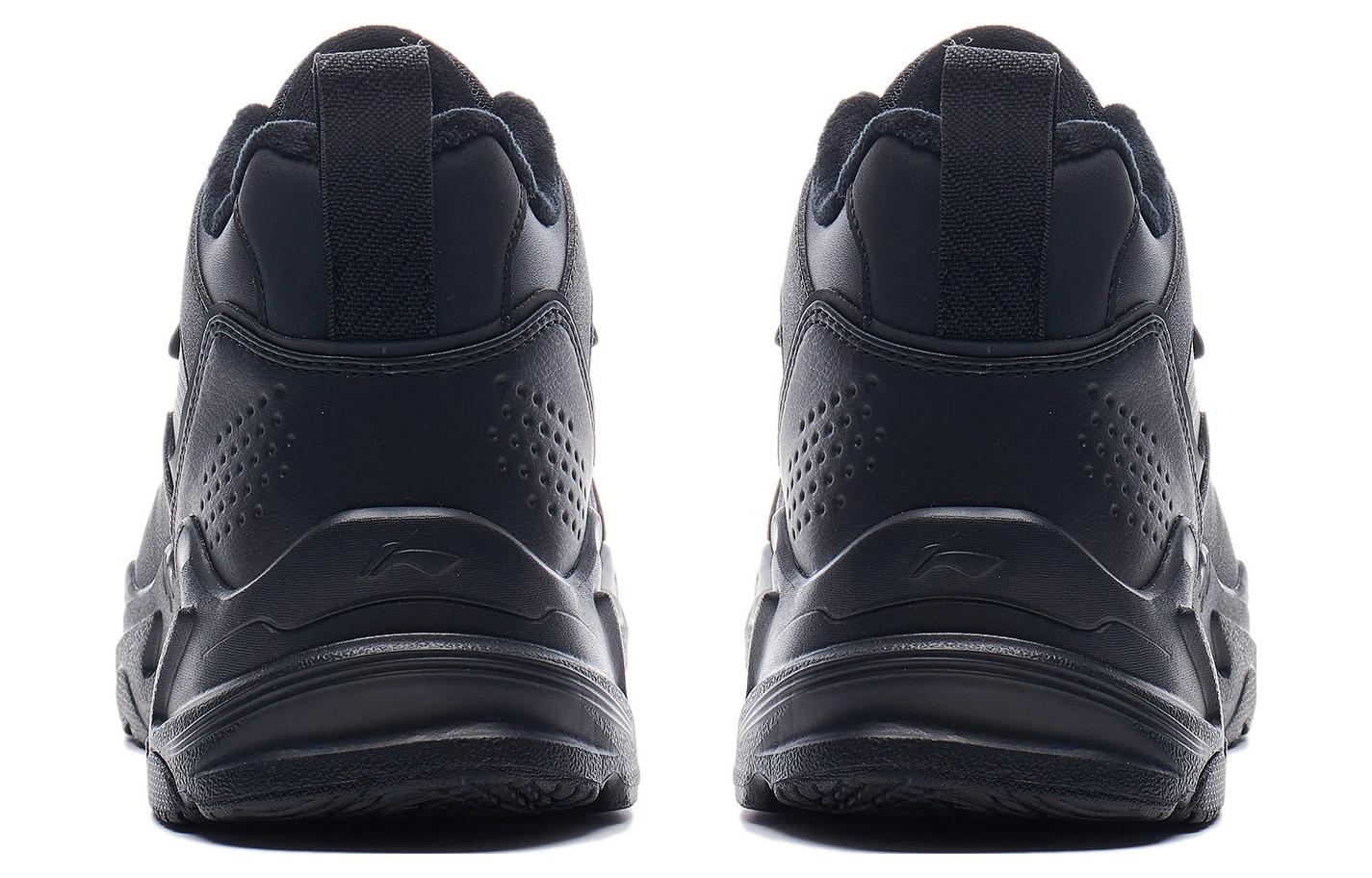 Details for Li-Ning Defender 'Hitam' Sepatu AGLT127-1