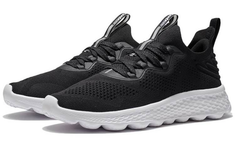 Lookbook 李宁 eazGo 低帮'黑色舒适跑鞋' ARES009-4