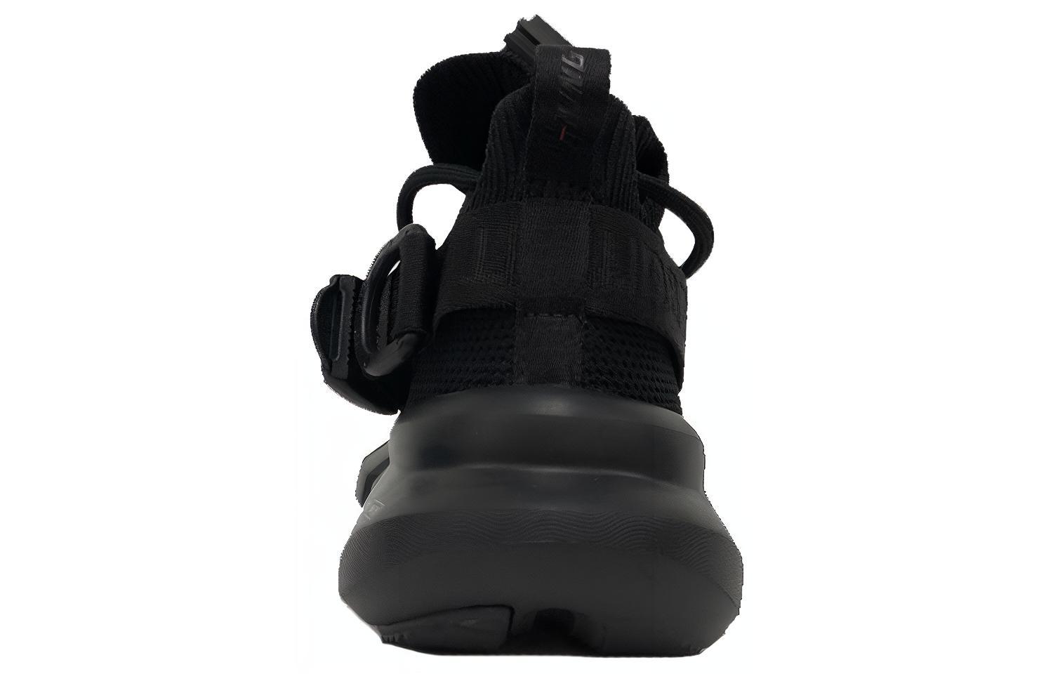 Lookbook 李宁本质2.3 x Neil Barrett '黑色' AGBQ121-1