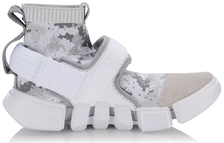Li-Ning Essence 2 Buckle Up ''Grigio Ghiaccio'' AGBP051-4 Lookbook Li-Ning Essence 2 Buckle Up ''Grigio Ghiaccio'' AGBP051-4