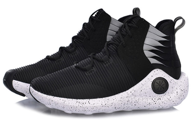 Lookbook Li-Ning Essence Infinite Hi ''Noir Blanc'' AGWP007-1