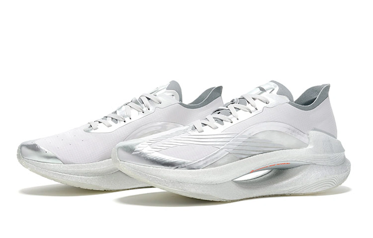 Li-Ning Essential