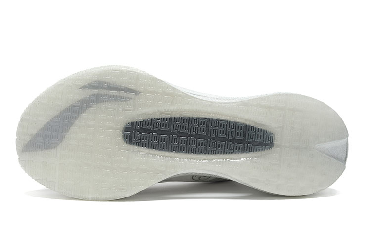 Shop LiNing李寧 絕影 䨻 防滑耐磨減震 低筒 跑步鞋 銀魅鈦空