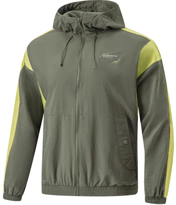 Li-Ning Jaket Windbreaker Tahan Air Fitness Series Logo Print Hijau AFDU061-7 Buy Li-Ning Jaket Windbreaker Tahan Air Fitness Series Logo Print Hijau AFDU061-7