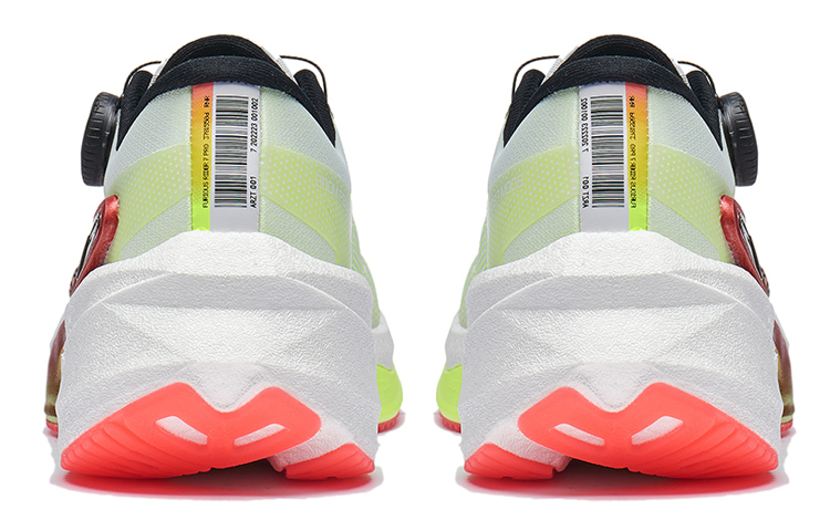 Shop LiNing李寧 猛駿7代 PRO 防滑耐磨 低筒 跑步鞋 男款 白綠黃