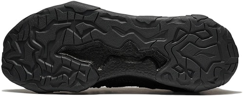 Li-Ning Kung Fu 22 x Jackie Chan 'Hitam' AGLS075-1 Shop Li-Ning Kung Fu 22 x Jackie Chan 'Hitam' AGLS075-1