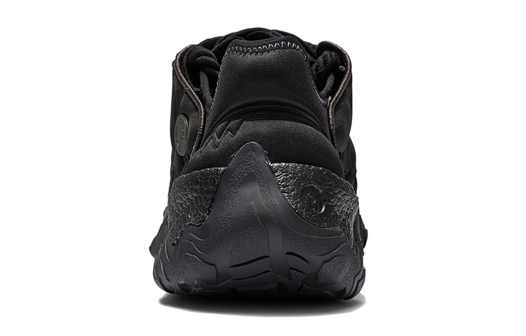 Shop Li-Ning Kung Fu 22 x Jackie Chan ''Triple Black'' en Noir Intégral. AGLS075-4