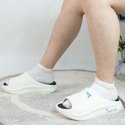 李宁英雄联盟 × 拖鞋“泳池派对白” AGAU027-2 1