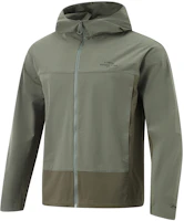 Li-Ning Lightweight Water-Resistant Windbreaker Jacket - Green. AFDU929-3 Li-Ning Lightweight Water-Resistant Windbreaker Jacket - Green. AFDU929-3