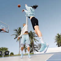 Li-Ning Liren 3 v2 Low Premium 'Luna' Sepatu ABAT057-2 Cheap Li-Ning Liren 3 v2 Low Premium 'Luna' Sepatu ABAT057-2