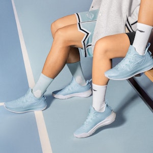 LiNing李寧 利劍3 V2 月神 耐磨透氣 低筒 籃球鞋 男女款 水藍色 1