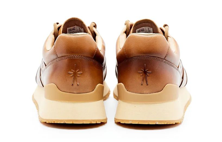 Shop Li-Ning Maison Corthay x 1990 001 Premium Rendah 'Chen Mu' ALJR001-1