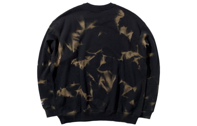 Lookbook Sudadera Negra con Capucha Li-Ning Serie NYFW AWDP638-2