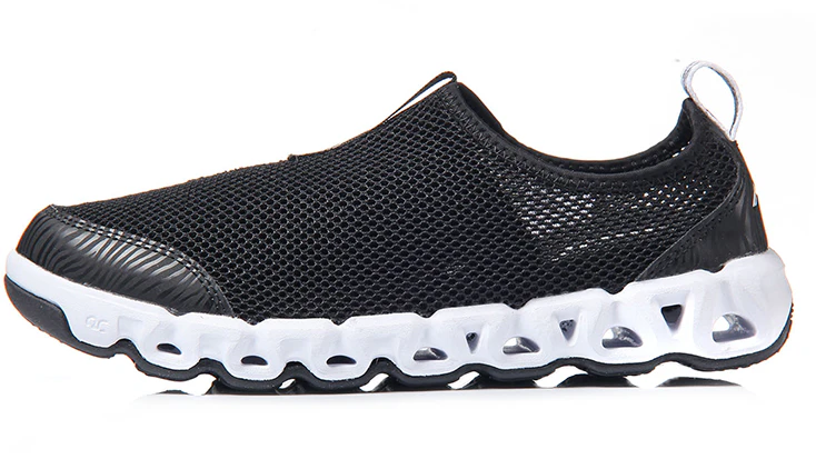 li-ning-outdoor-low-black-white-ahlm-005-2