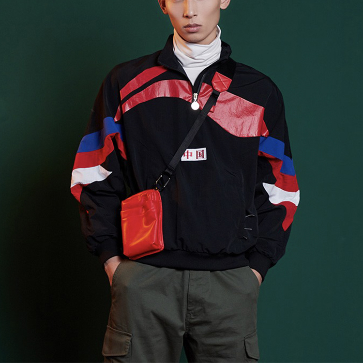 Shop Chaqueta Negra Unisex Li-Ning Paris Fashion Week Logo Colección AJDP015-2