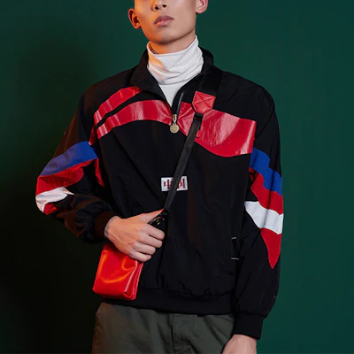 Chaqueta Negra Unisex Li-Ning Paris Fashion Week Logo Colección AJDP015-2 Purchase Chaqueta Negra Unisex Li-Ning Paris Fashion Week Logo Colección AJDP015-2