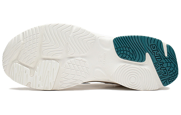 Shop Zapatillas Retro Reflectivas Li-Ning 'Beige Verde' AGCS417-7