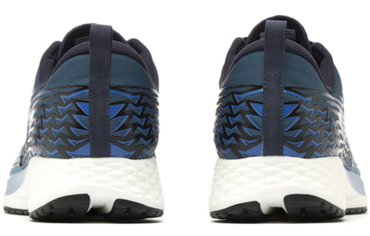 Shop Li-Ning Rouge Rabbit IV ''Hellgrau Blau'' ARBP037-9