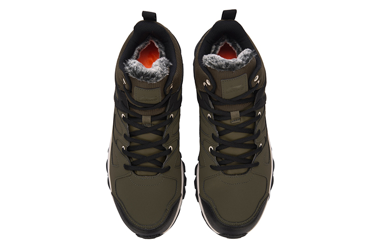 Shop LiNing李寧 耐磨保暖跑步鞋 軍綠色