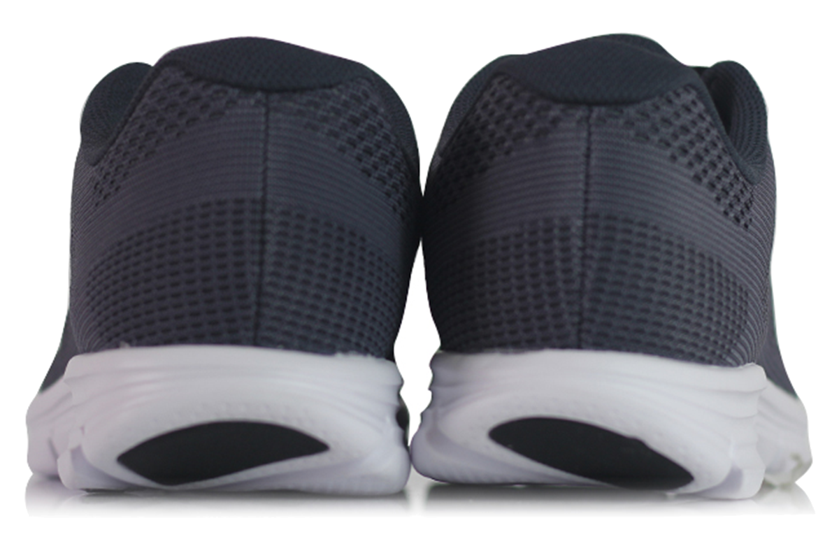 Shop LiNing李寧 輕質透氣跑步鞋 檀黑色