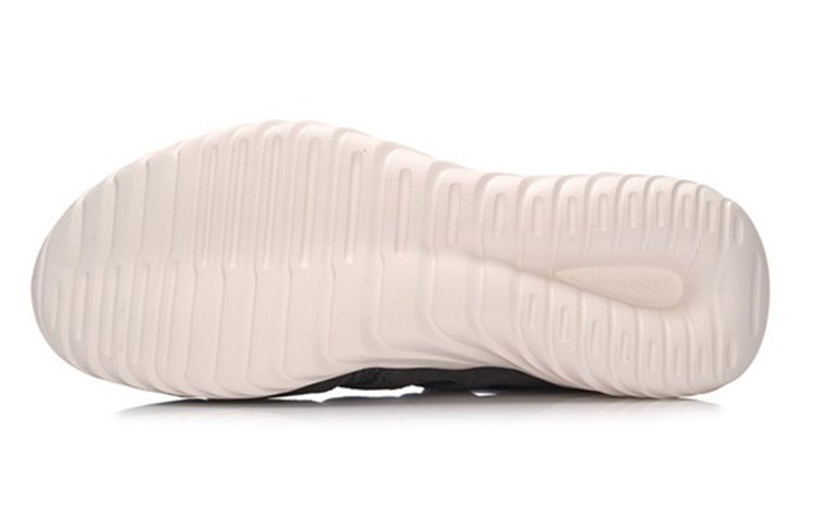 Shop 李宁跑鞋低帮款‘黑白灰’ AGCM057-3