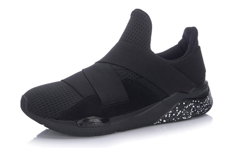 Lookbook Li-Ning Runner Low 'Pure Black' AGCP015-1
