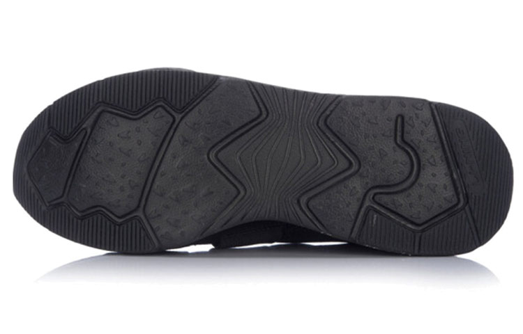 Shop Li-Ning Runner Low 'Pure Black' AGCP015-1