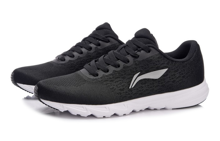 Lookbook 李寧ランニング 軽量ローカット 黒白 (Rīningu Ranningu Keiryō Rōkatto Kuro Shiro) ARBN019-2