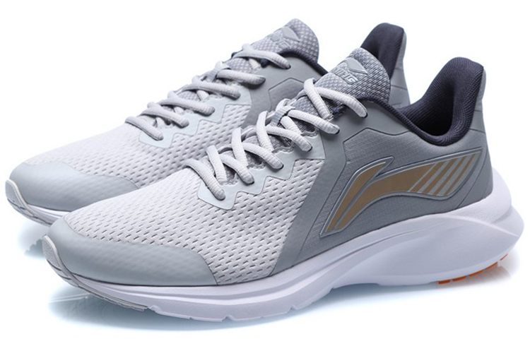 Lookbook 李宁 減震 低幫 跑步鞋 男款 灰