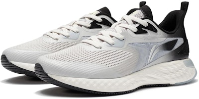 Sepatu Lari Li-Ning Low 'Putih Hitam' ARSS017-6 Lookbook Sepatu Lari Li-Ning Low 'Putih Hitam' ARSS017-6