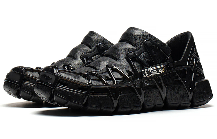 Lookbook Sandal Li-Ning 'Hitam Reflektif Penyerap Guncangan & Lentur' AZSS011-2