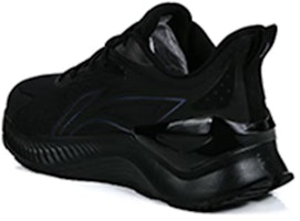 LiNing李寧 越影3.0 減震耐磨透氣 低筒 跑步鞋 男款 黑色 Lookbook LiNing李寧 越影3.0 減震耐磨透氣 低筒 跑步鞋 男款 黑色