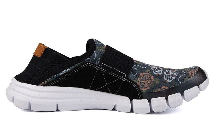 Order Li-Ning Slip-On 'Black White' ARKL009-4