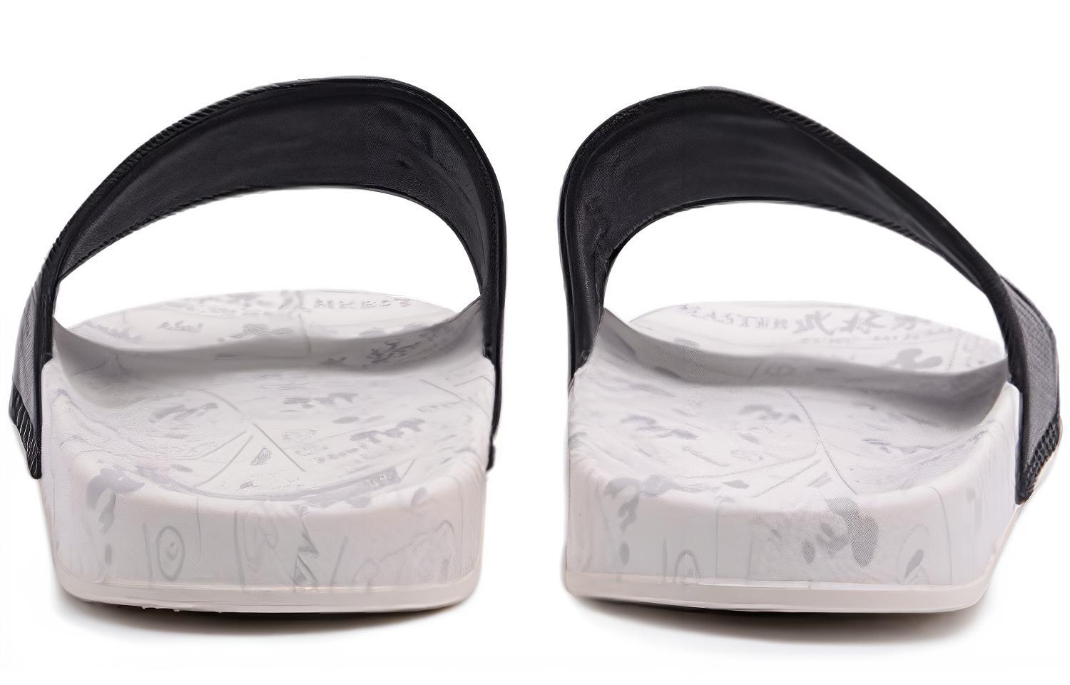 Shop Li-Ning Hausschuhe X Disney. AGAQ003-6