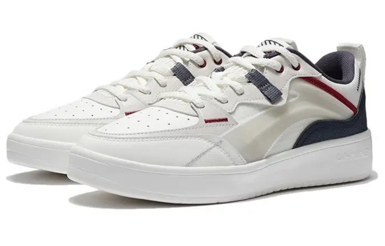 Lookbook 李宁防滑轻便低帮板鞋 男款 灰白色