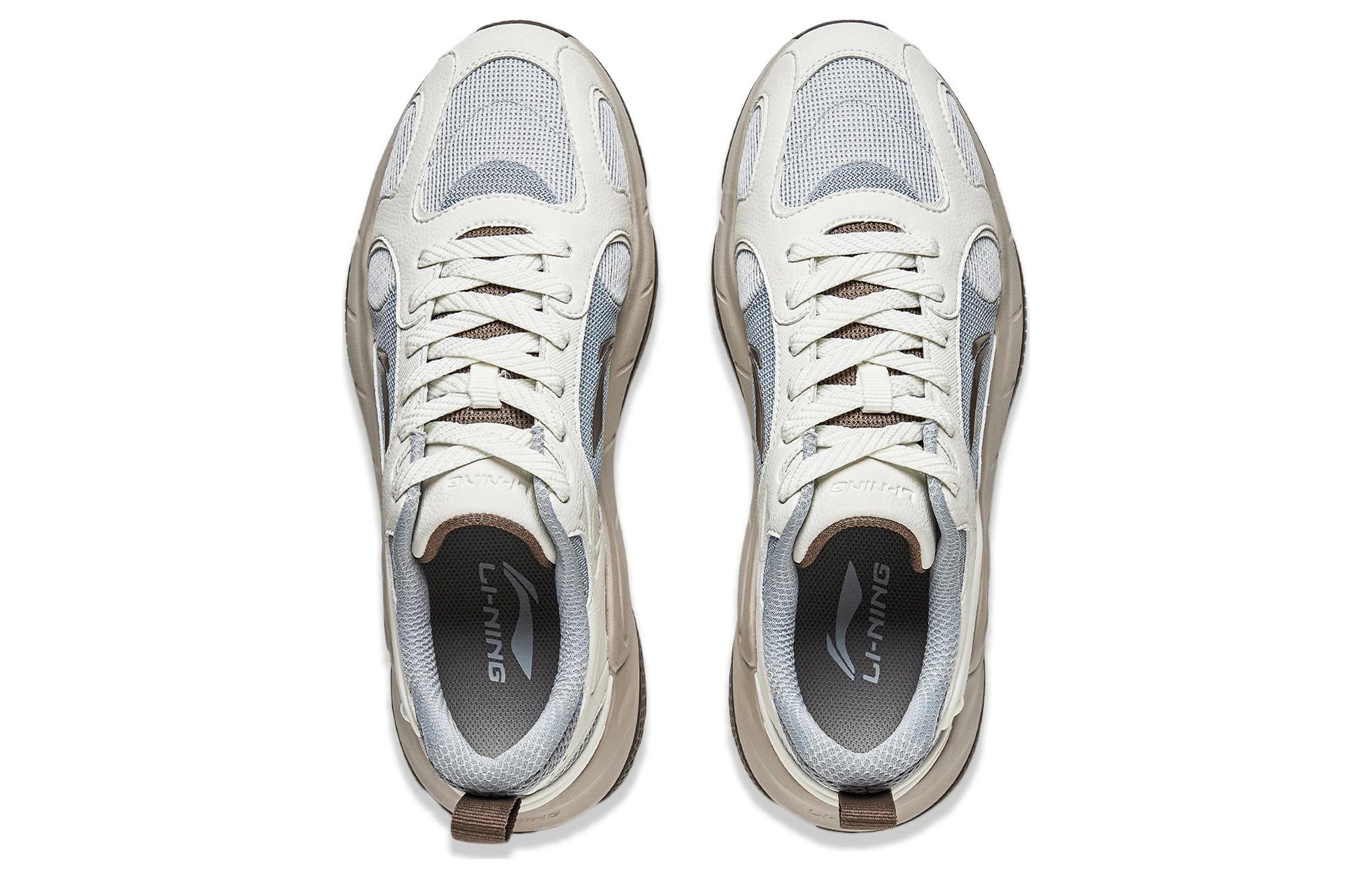 Shop 리닝 스포츠 라이프스타일 슈즈 '베이지 그레이' AGCT391-3