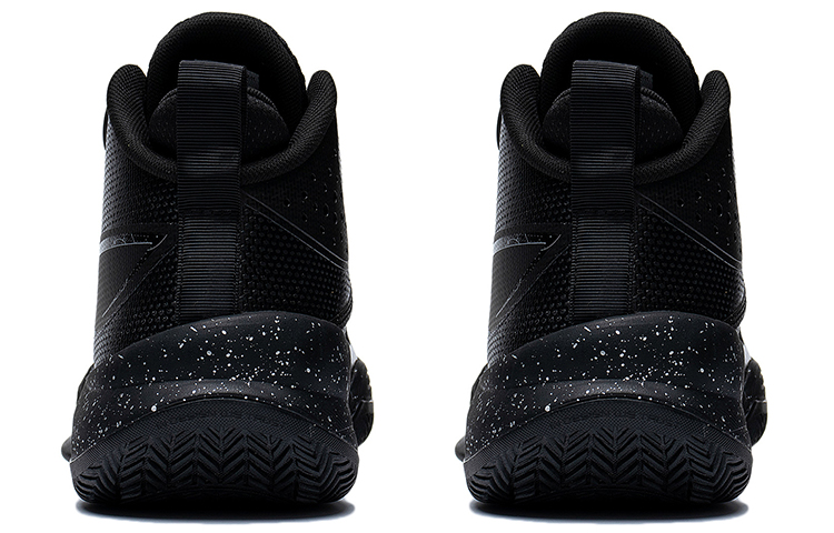 Purchase Li-Ning Superlight 'Hitam' Sneakers ABAS027-11